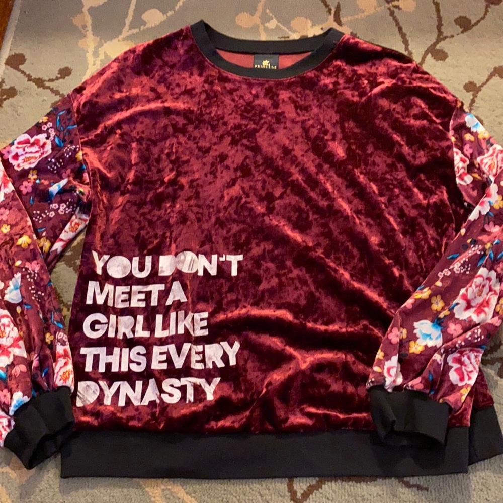 Mulan velvet sweatshirt in EUC!